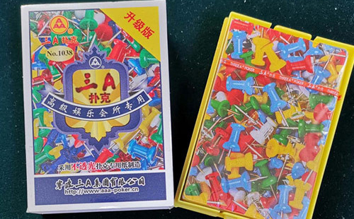 隆子扑克批发采购指南与产品质量识别要点解析